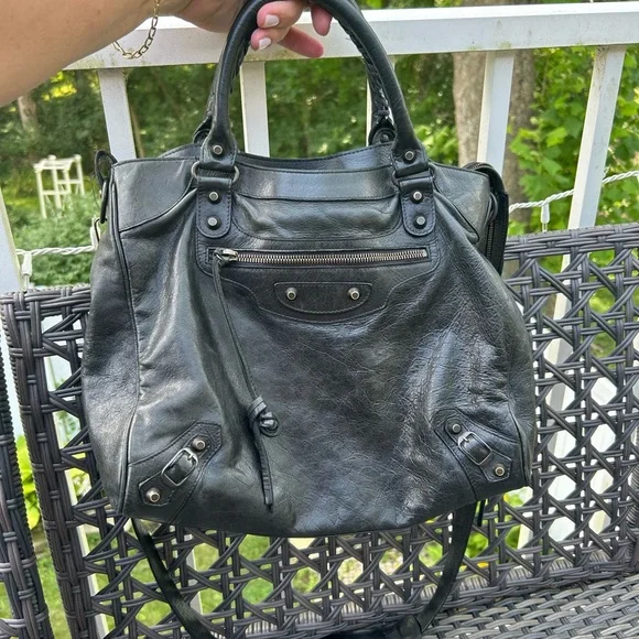 Balenciaga Velo Black Leather Crossbody Bag - Picture 1 of 13